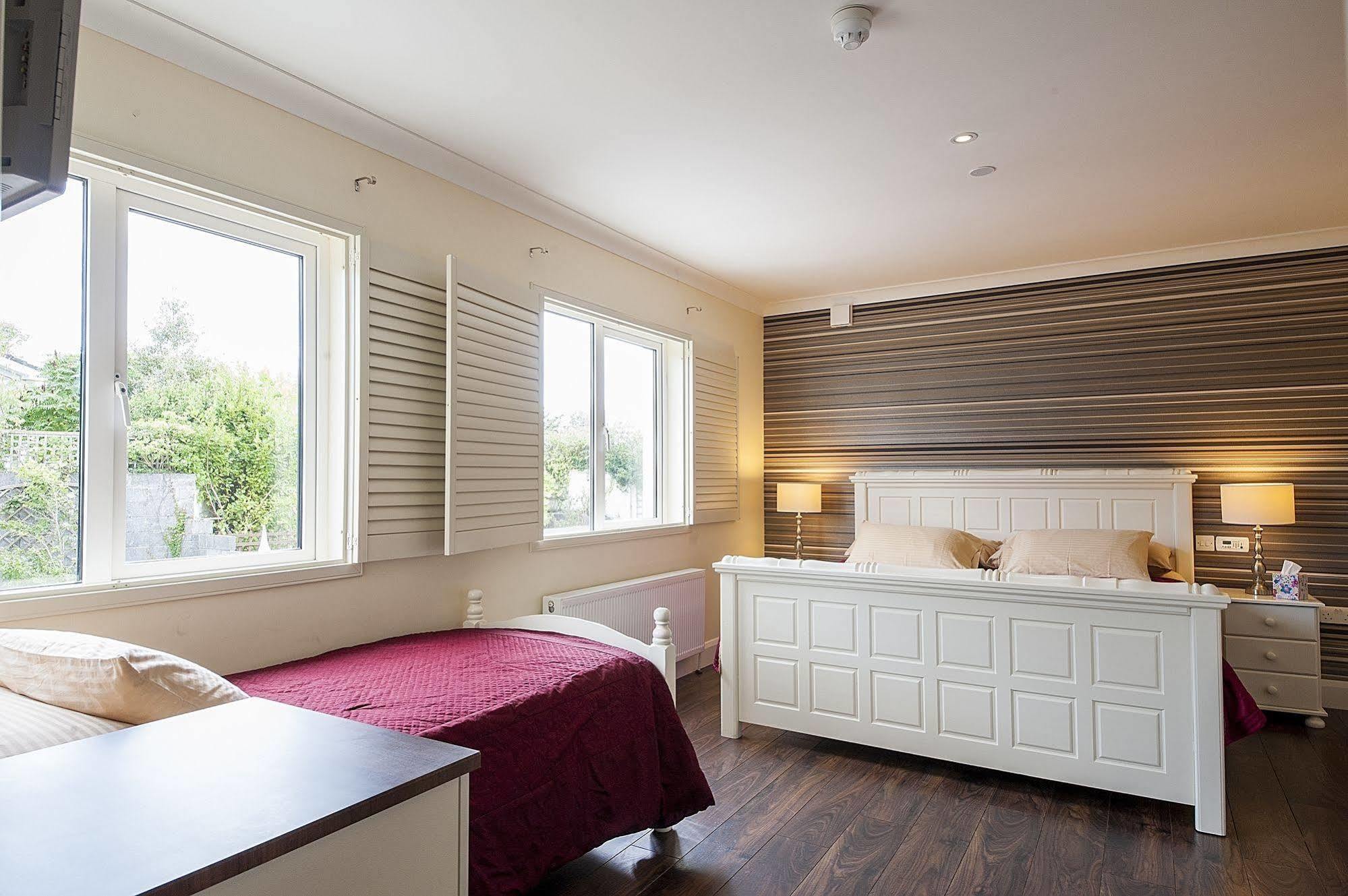 Sea Breeze Lodge B&B Galway Exterior foto